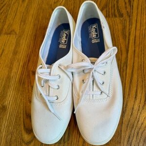 Keds Classic White Sneakers - Size 9.5